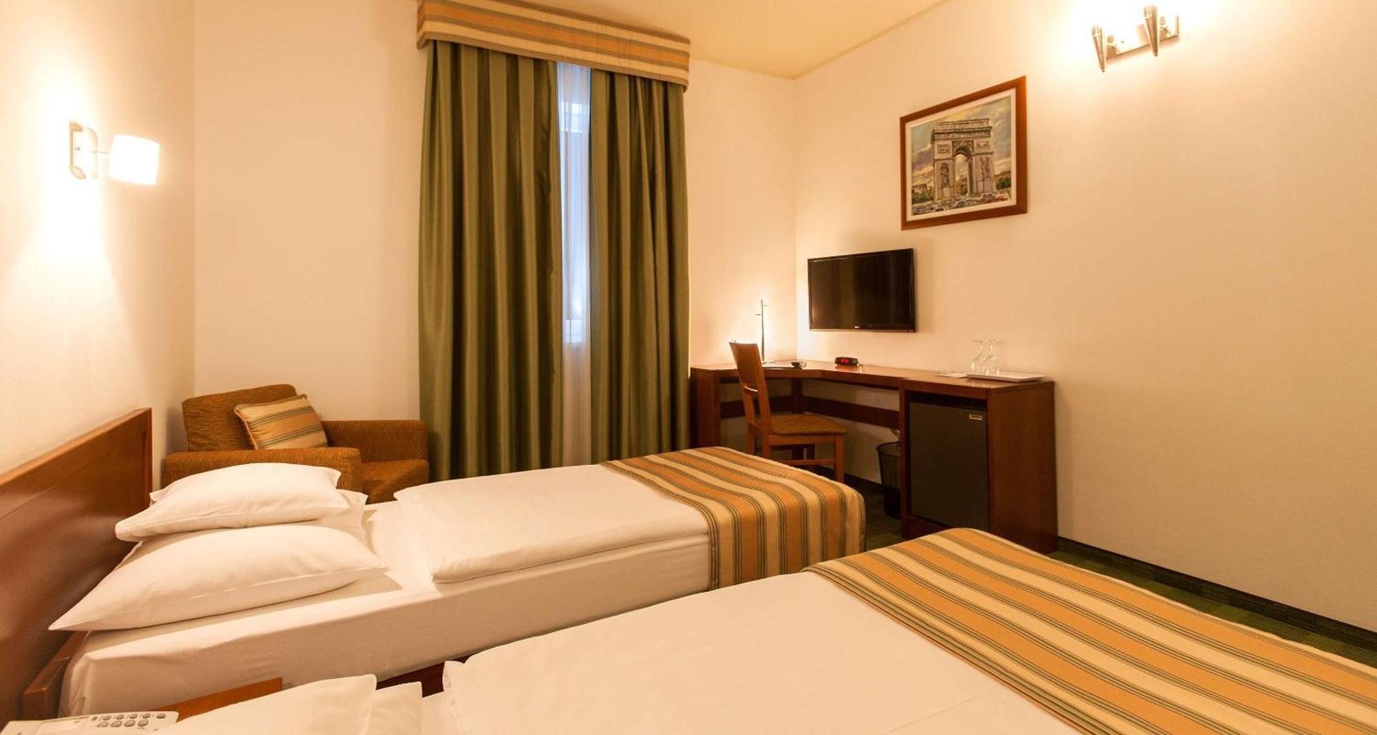 Comfort Twin Room